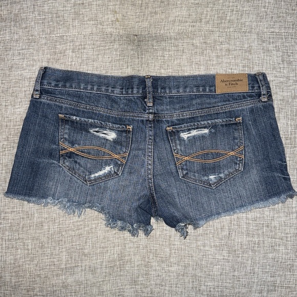 Abercrombie & Fitch Cut Off Shorts Size 4 - Picture 3 of 3